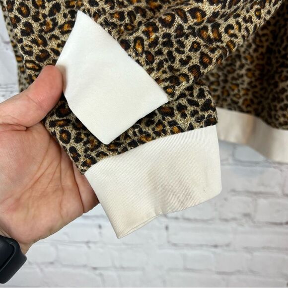 ZYIA Active Sweatshirt Women’s Small Cheetah Leopard Print Top Contrasting Trim - Picture 2 of 10